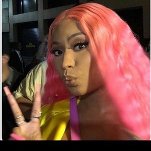 Meet your Posher, Angelyna